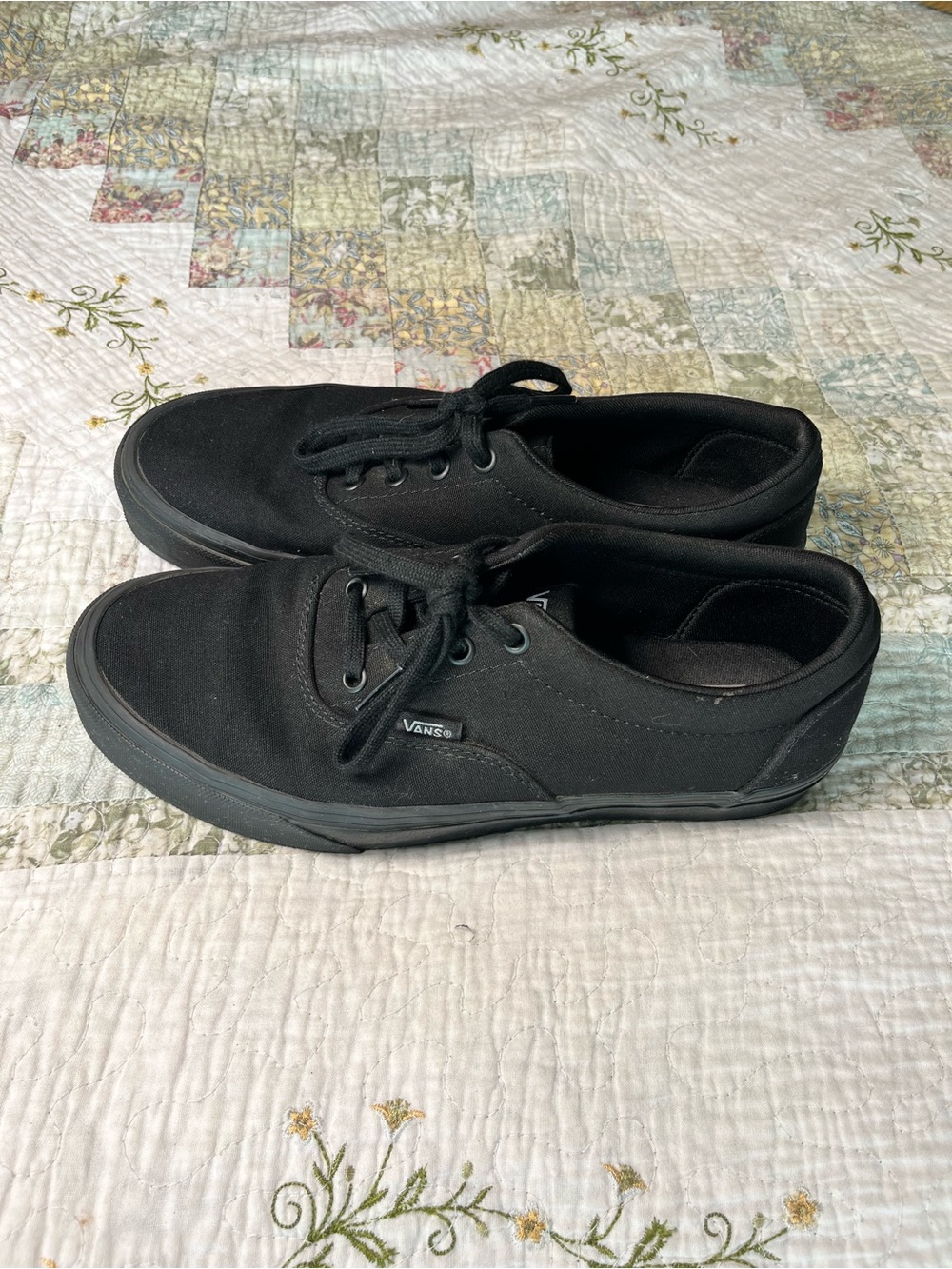 Vans Black Low-Top Canvas Sneakers-Women’s Size 9